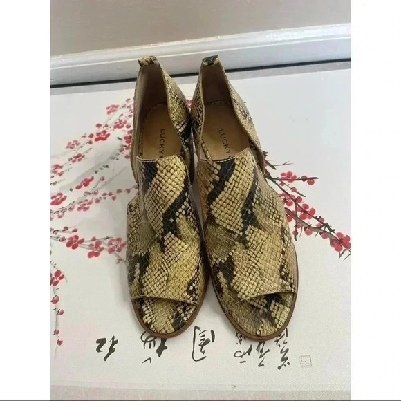 LUCKY BRAND JUNAI BOOTIES - Picture 6 of 8